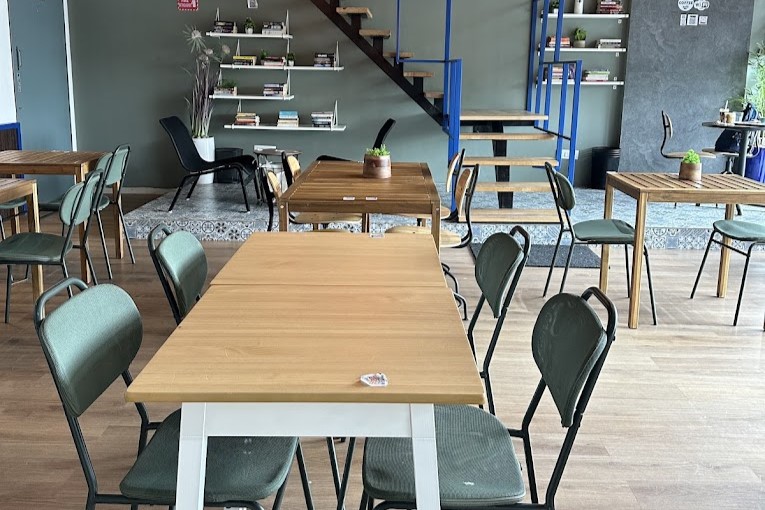Cafe A26 full photo 3