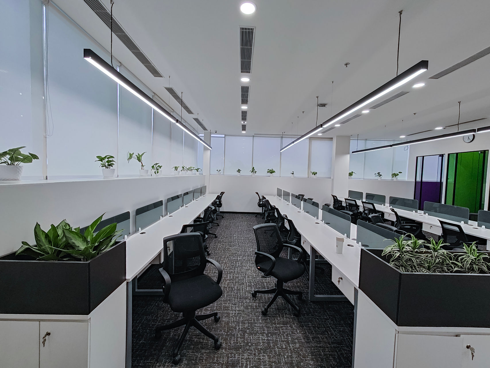 AIHP Palms Managed Office Space full photo 8