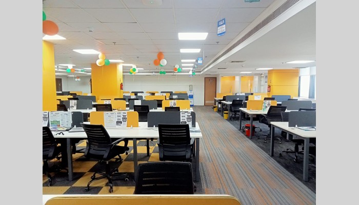 Work Square full photo 2