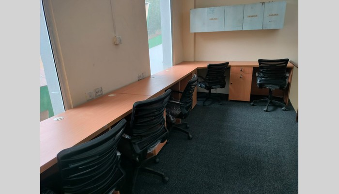 Plus One Lab full photo 5