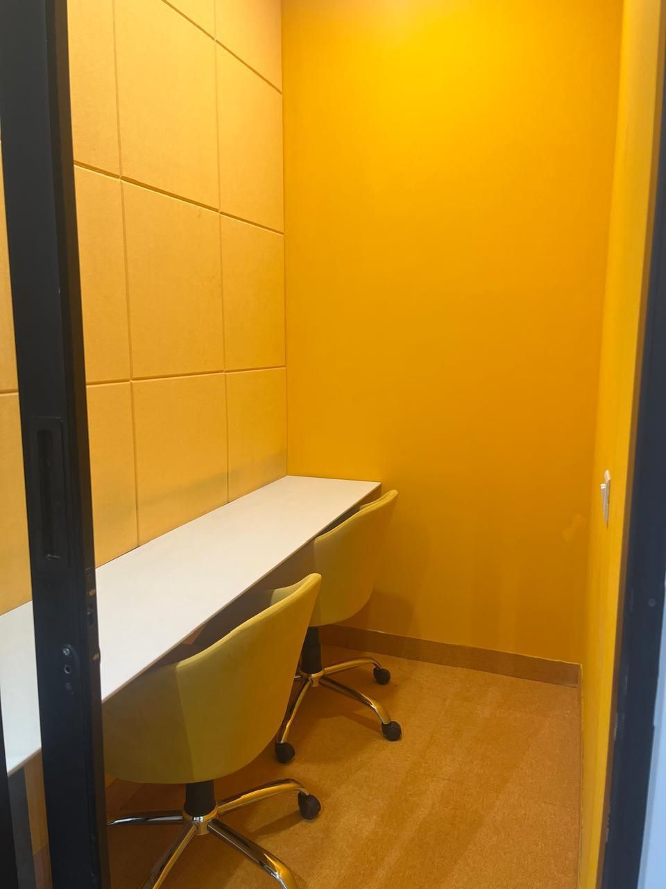Bizx Co-Workspaces full photo 3