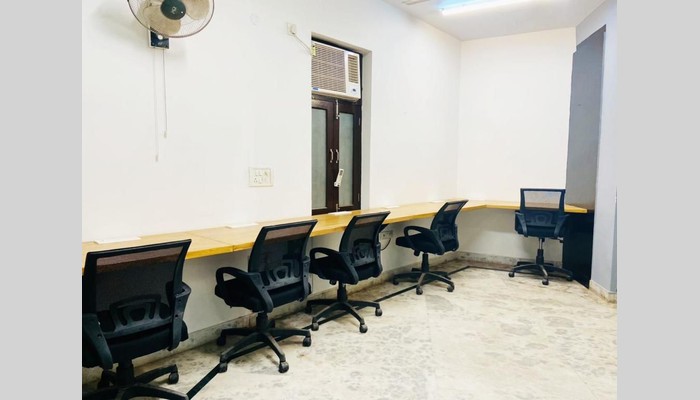 Delhi Co full photo 8