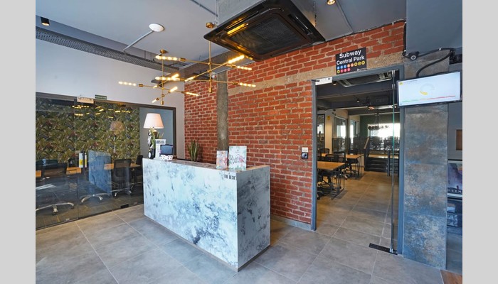 Desker Coworking full photo 3
