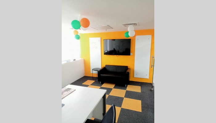 Work Square full photo 3