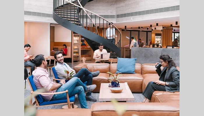 WeWork - Platina Tower full photo 3