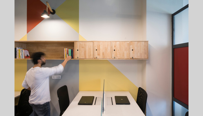 Work Hive full photo 6