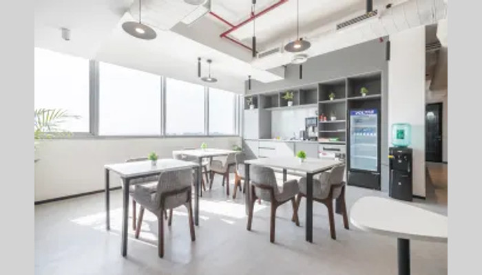 Regus full photo 4