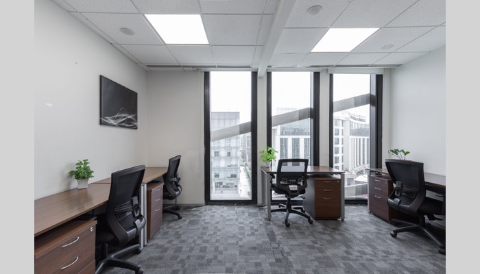 Regus full photo 4