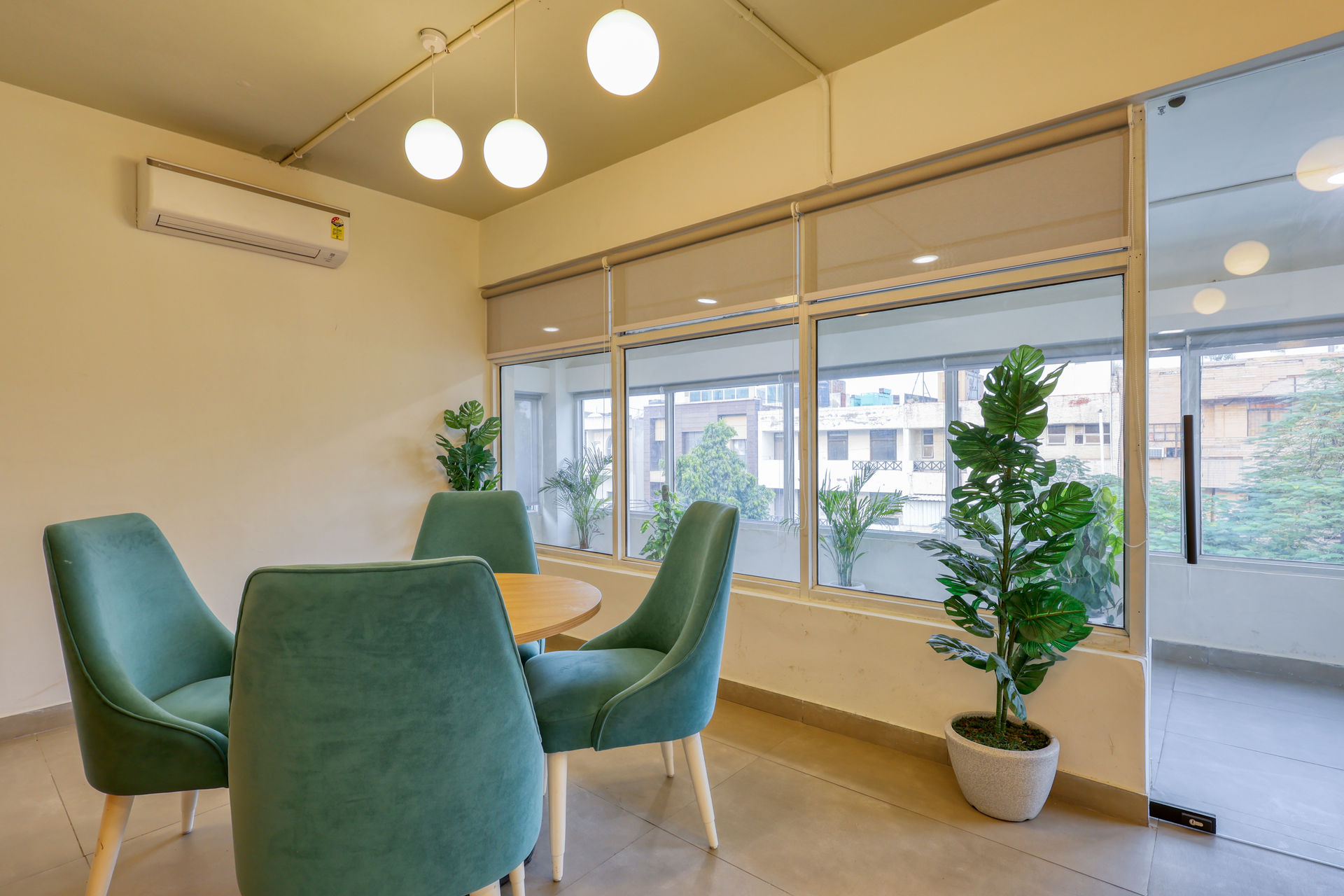 Onward Workspaces full photo 3