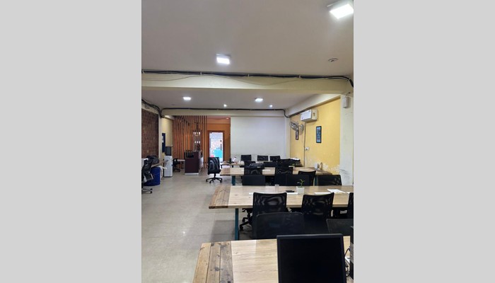 Plus One Lab full photo 9