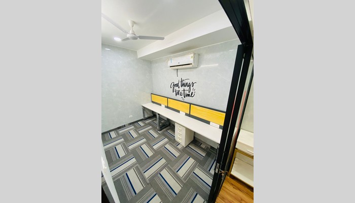 Business Foster full photo 6