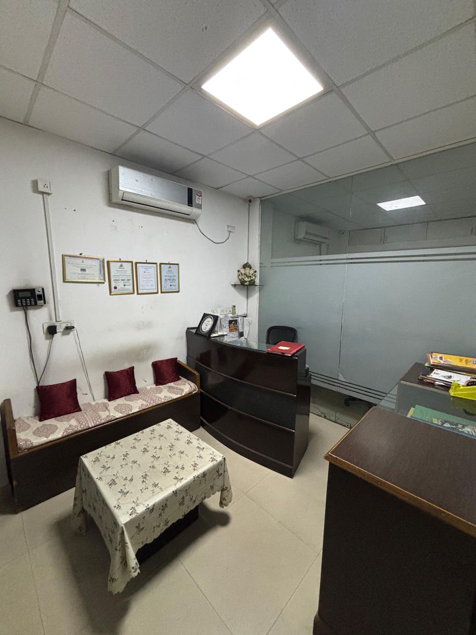 JNR Workspace full photo 3