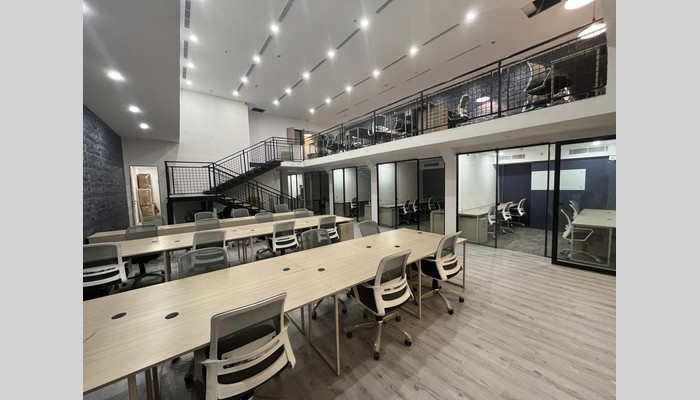 Work Club By Space Creattors Heights full photo 2