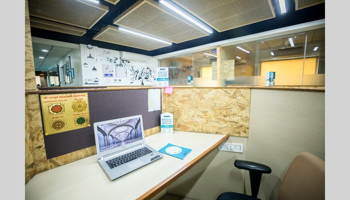 22 Workspace full photo 3