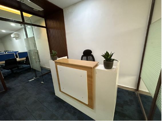 Launchdesks full photo 3