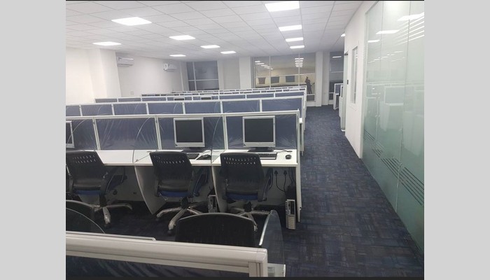 U Corp Communication full photo 4