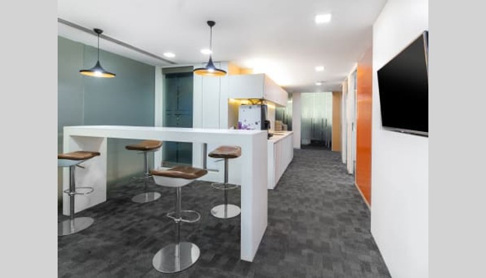 Regus full photo 4