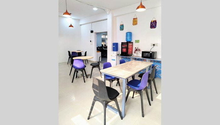 Purple Coworking full photo 3