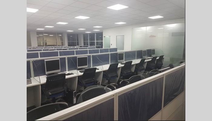 U Corp Communication full photo 2